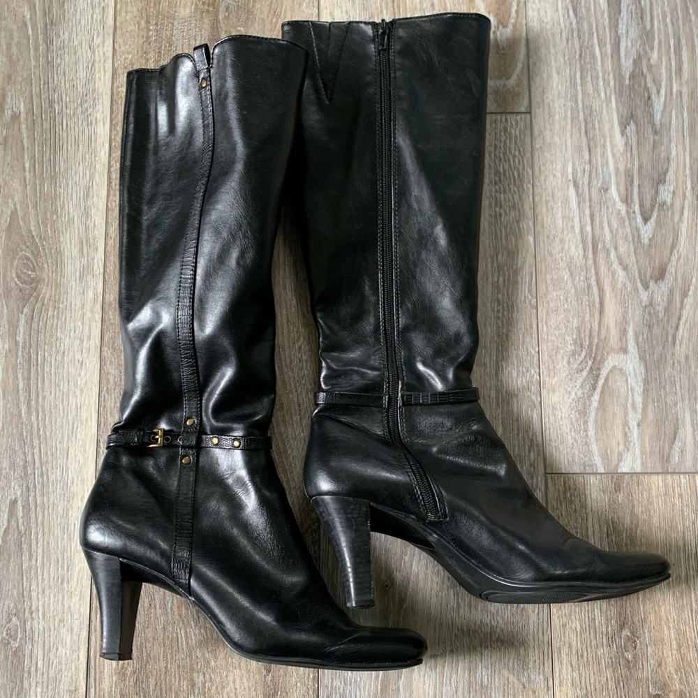 Liz Claiborne Tall Zip Up Boots